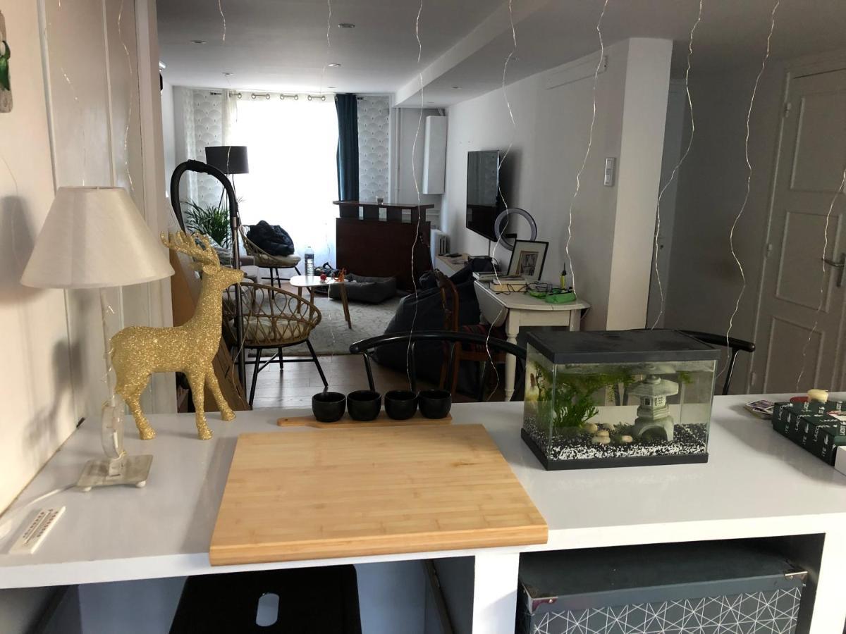 Agréable maison de ville ,calme avec tous les commerces à 150M Cherbourg-en-Cotentin Exterior foto